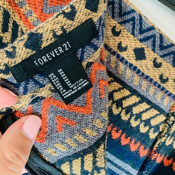 Forever 21 High-Waisted Tribal Shorts; M - Picture 5 of 5